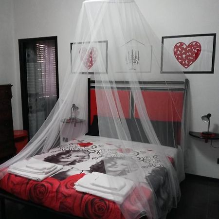 Casa Guen Parma Apartment Bagian luar foto